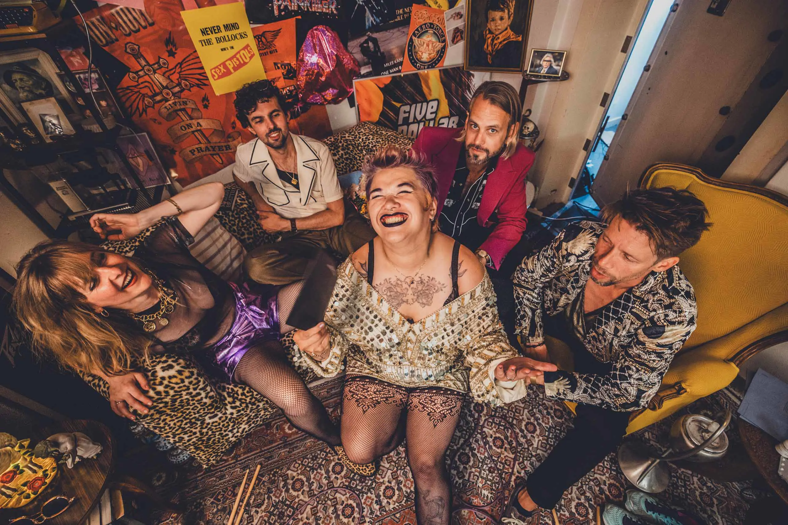 BLUESWORLD CAFÉ: FIVE DOLLAR SHAKE & JOHN F. KLAVER