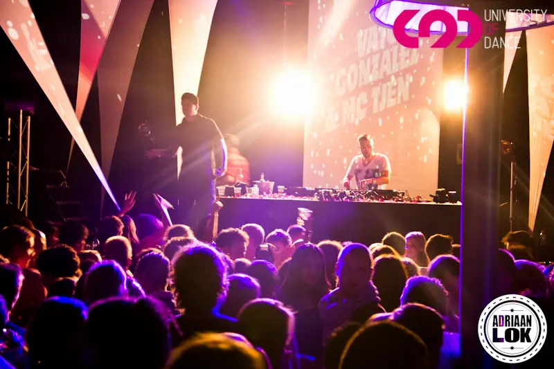 UNIVERSITY OF DANCE FT. LADY BEE / CHILDSPLAY (KERST EDITIE)