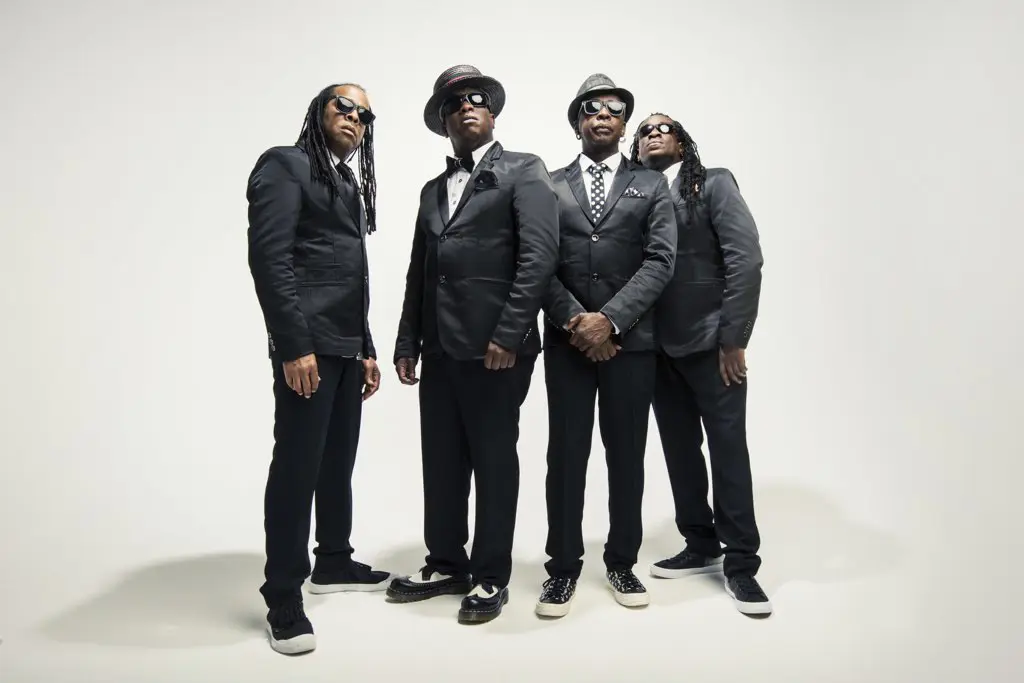 LIVING COLOUR - ENIGE NL CLUBSHOW!