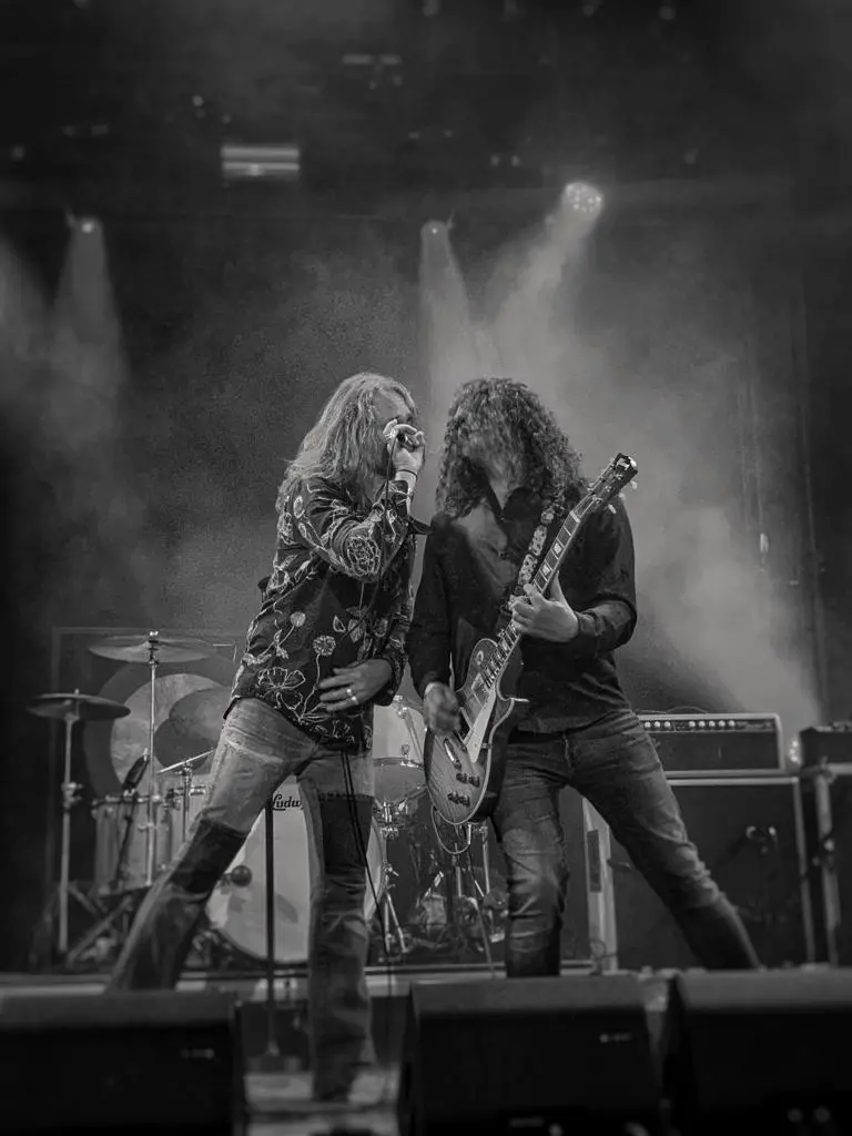 LED ZEPPELIN BY PHYSICAL GRAFFITI