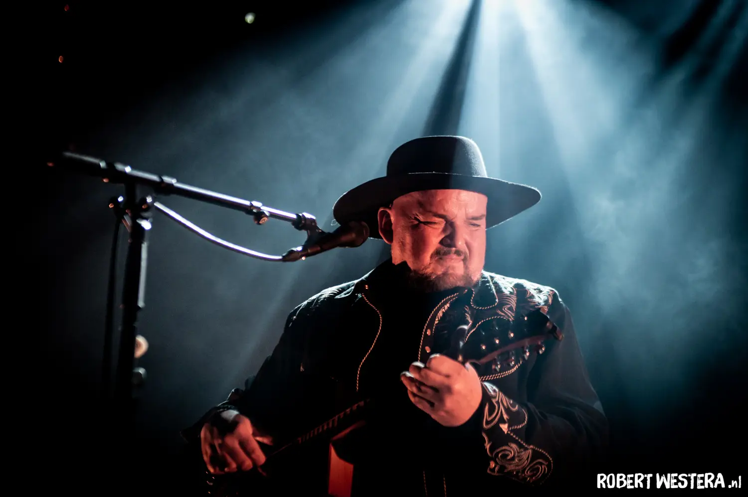 ALAIN JOHANNES (2 METER SESSIES LIVE)
