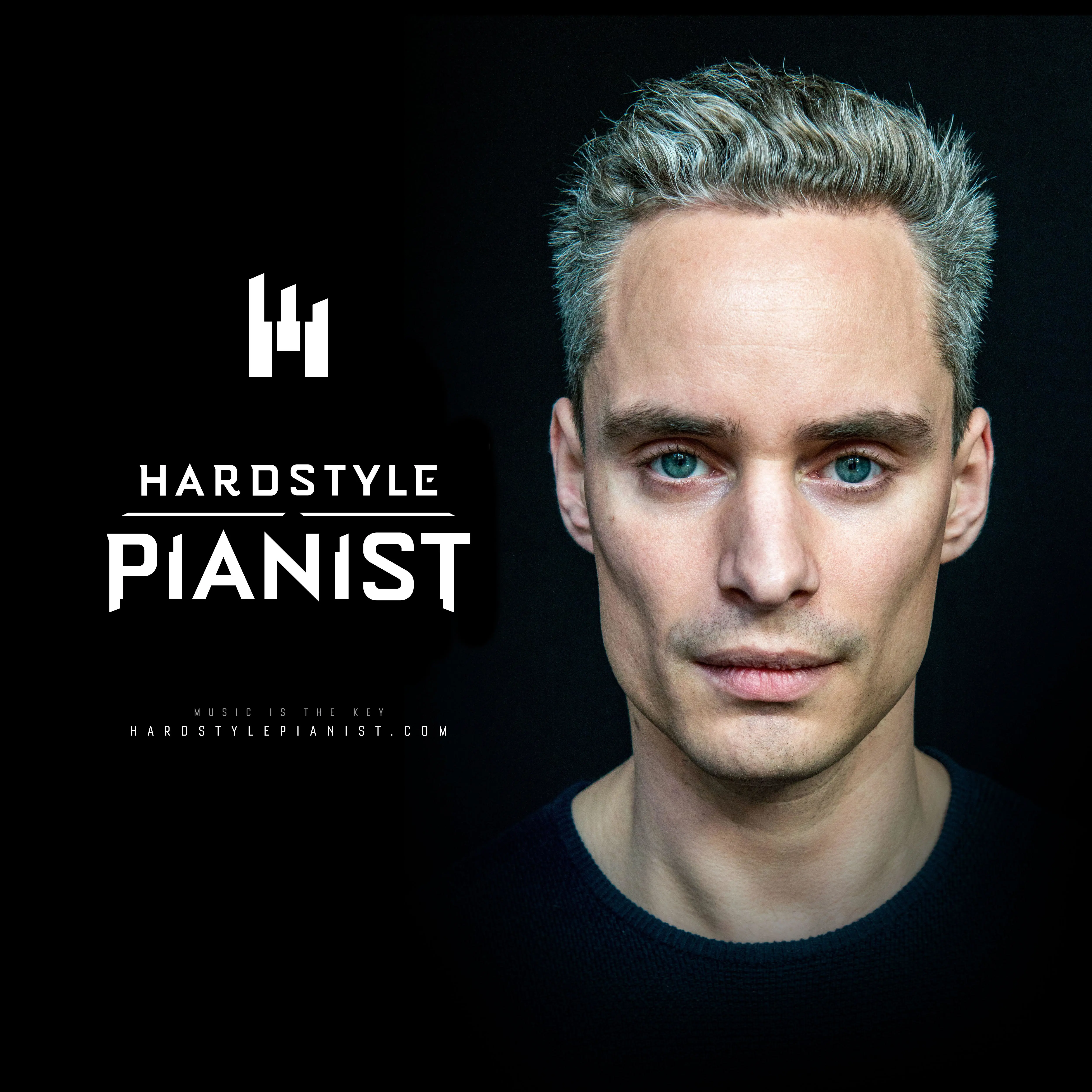 HARDSTYLE PIANIST IN CONCERT