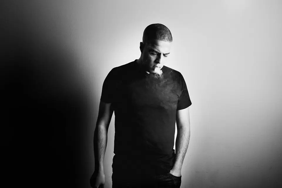 BRIES PRESENTEERT: FEIS