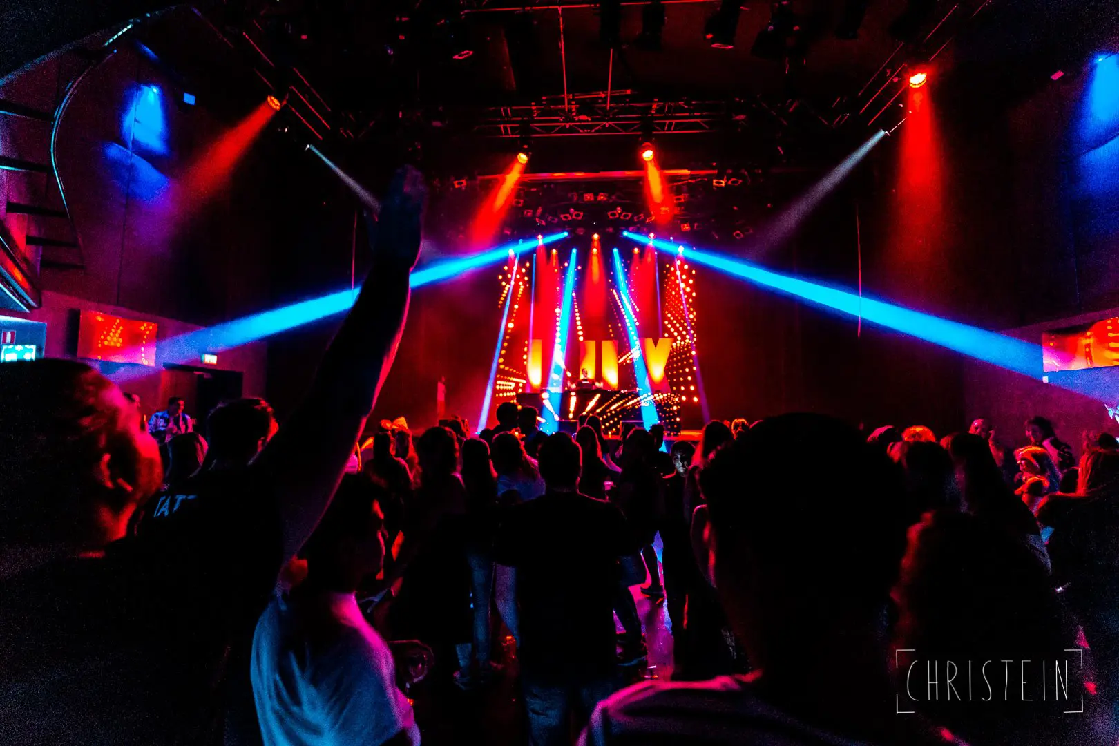 LUX ZOOMPARTY