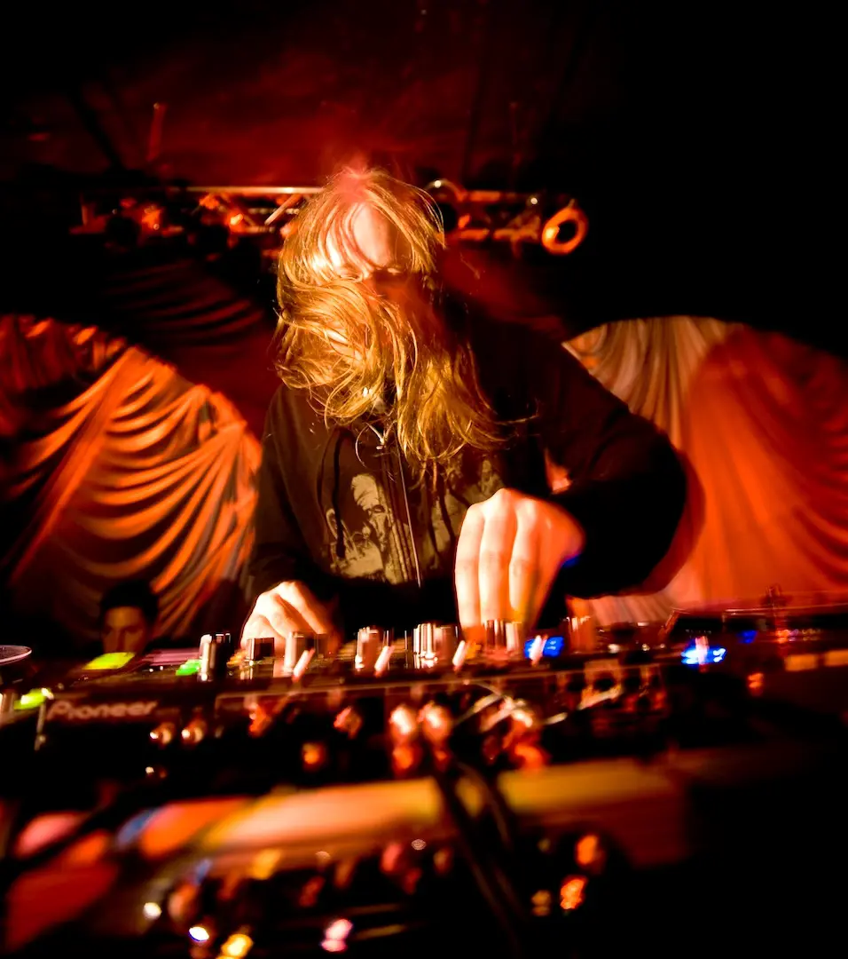 STROHM presents: VENETIAN SNARES (LIVE)