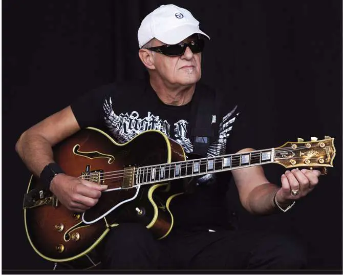 JAN AKKERMAN '70 (+ SPECIAL GUESTS: LAURIE AKKERMAN / BENJAMIN HERMAN / BERT HEERINK / RUBEN HOEKE) 